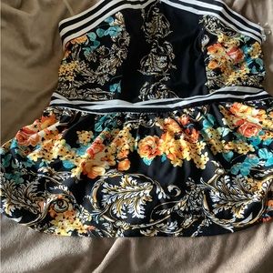 Venus large halter top new